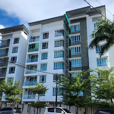 Home 33 Salim Farley Cozy Apartment With Elevator Sibu Exterior photo
