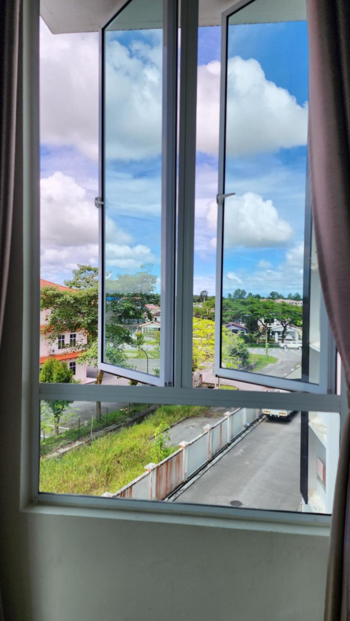 33 Salim Farley Cozy With Elevator Sibu